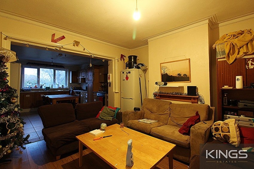Flat Blenheim Gardens in Southampton