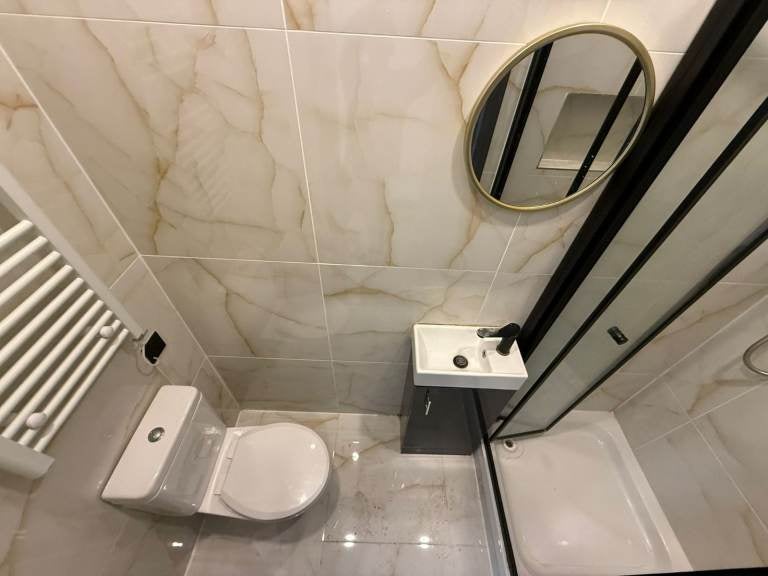 Flat Lorne Road in Greater London