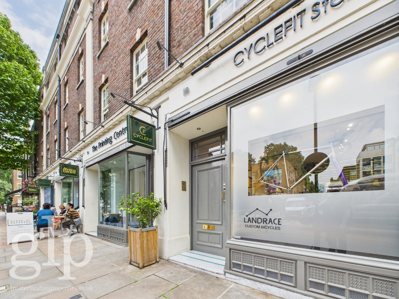 Flat Store Street in Greater London