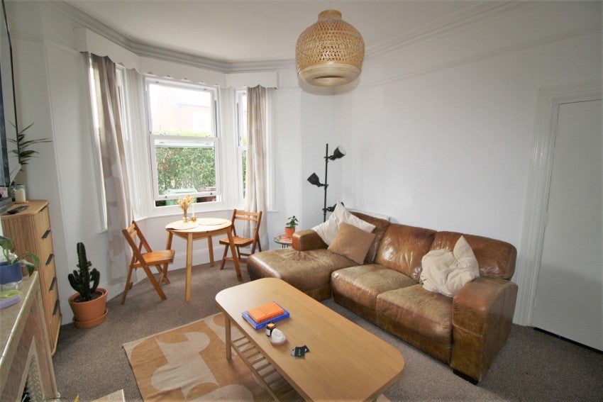 Flat Heavitree Park in Exeter