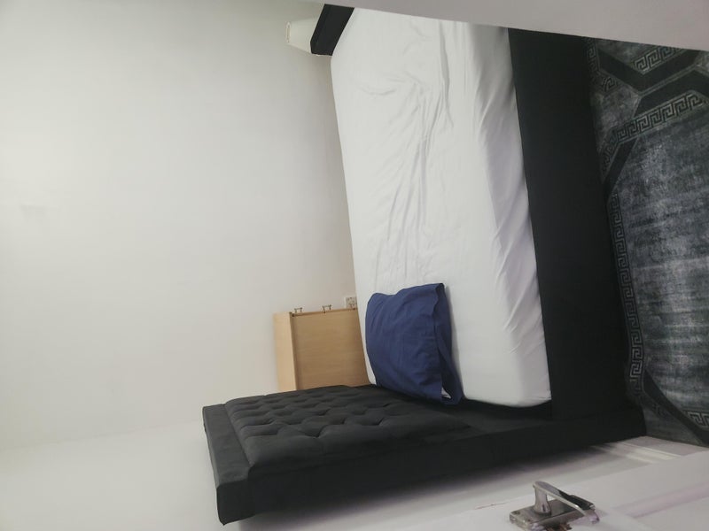 Room Tunis Road in Greater London