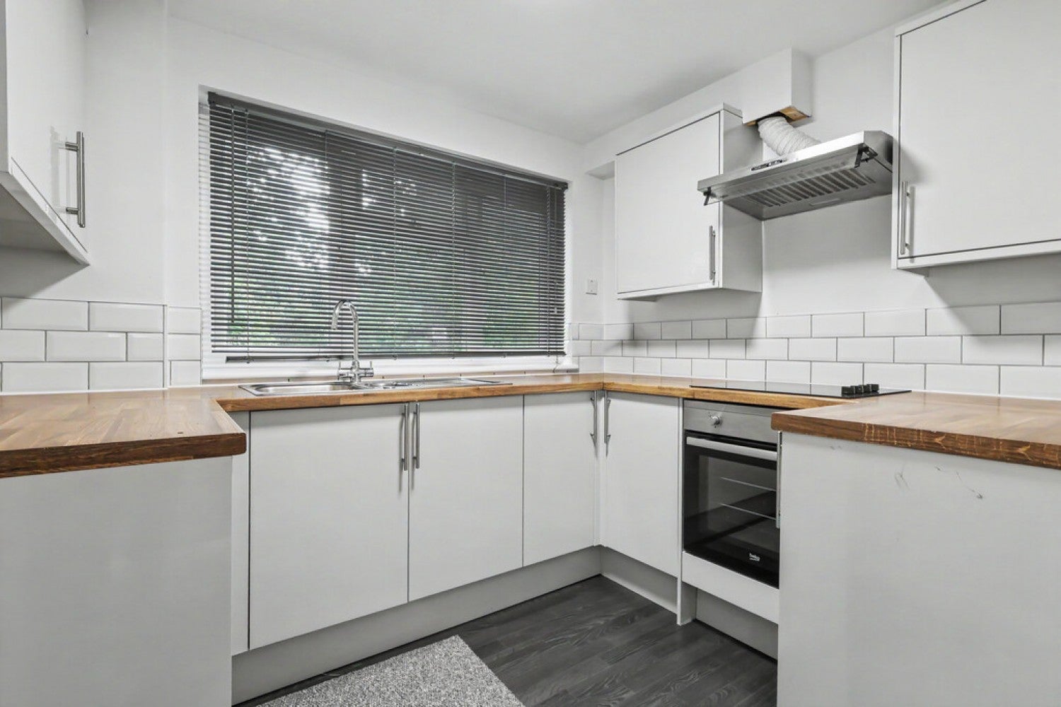 Flat Deneve Avenue in Poole