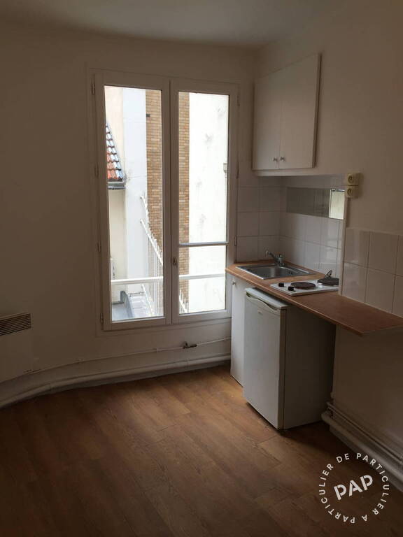 Room Rue de Lévis in Paris