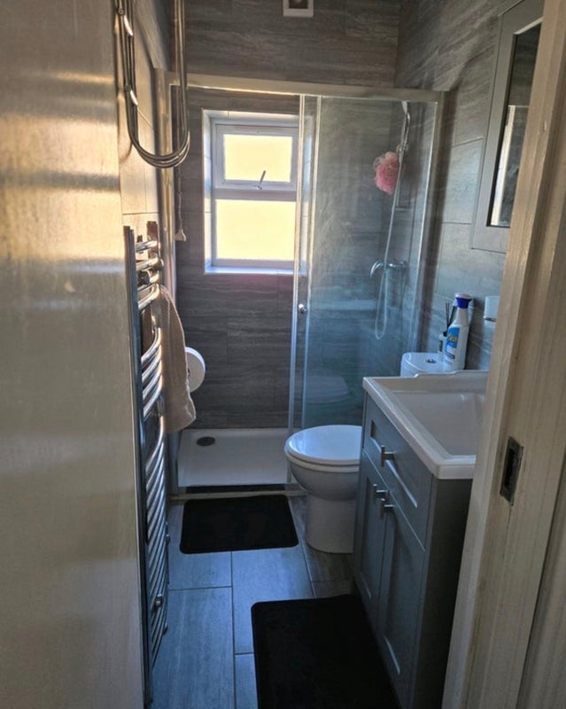 Room Gooseley Lane in Greater London