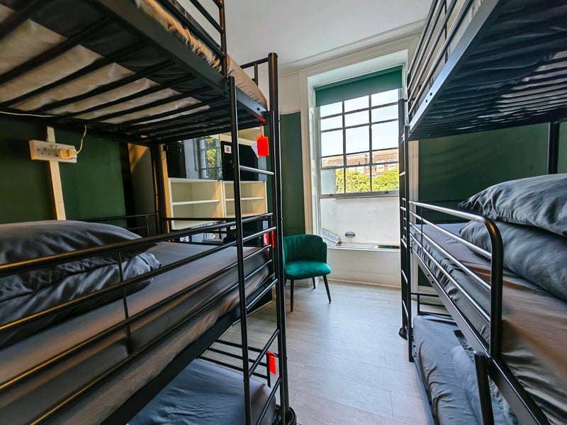Room City Road in Greater London