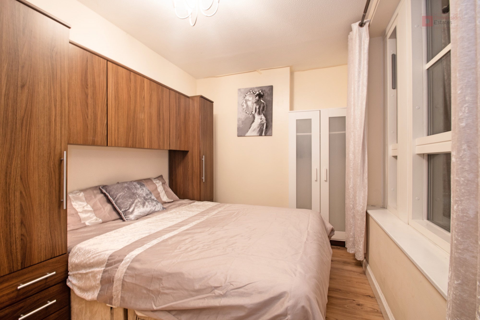 Flat Wilmot Street in Greater London