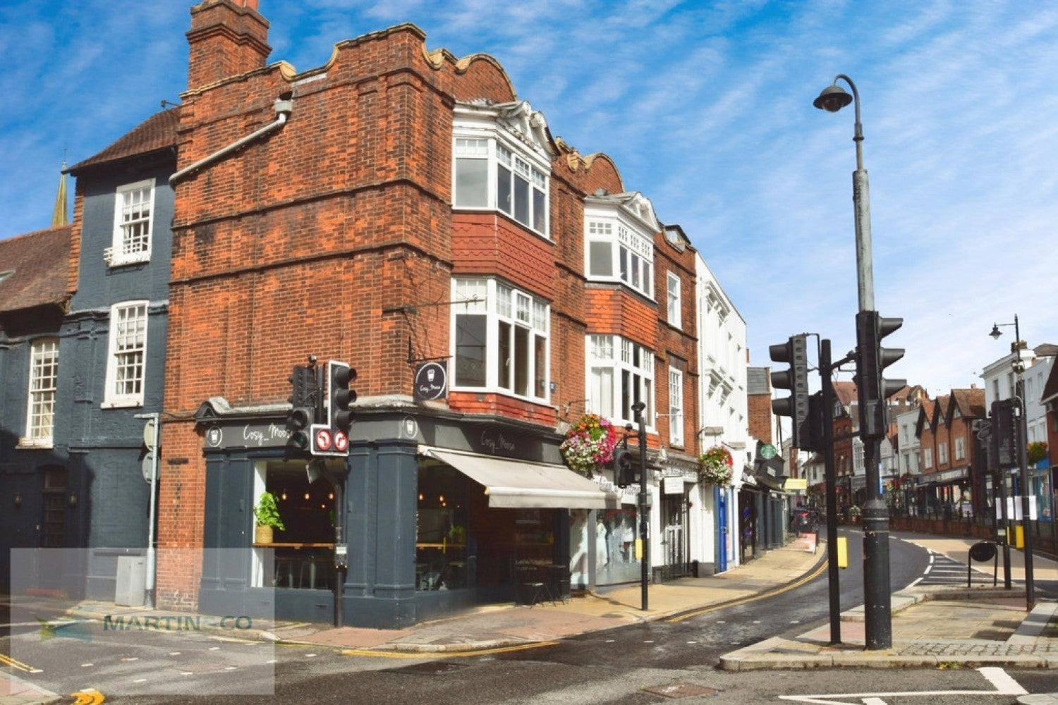 Flat South Street in Mole Valley
