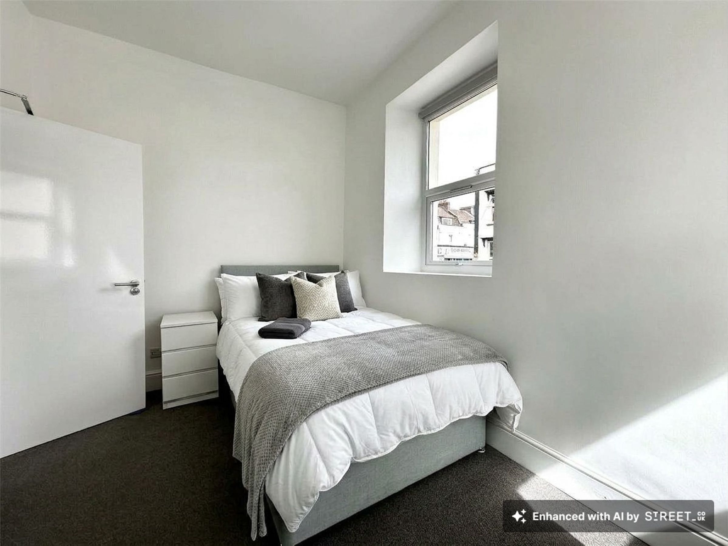 Flat Stapleton Road in Bristol