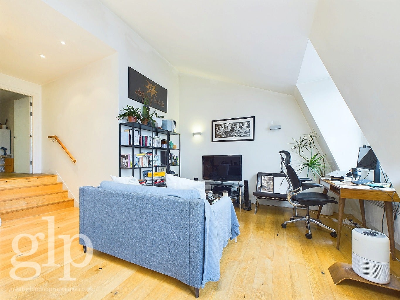 Flat Great Russell Street in Greater London