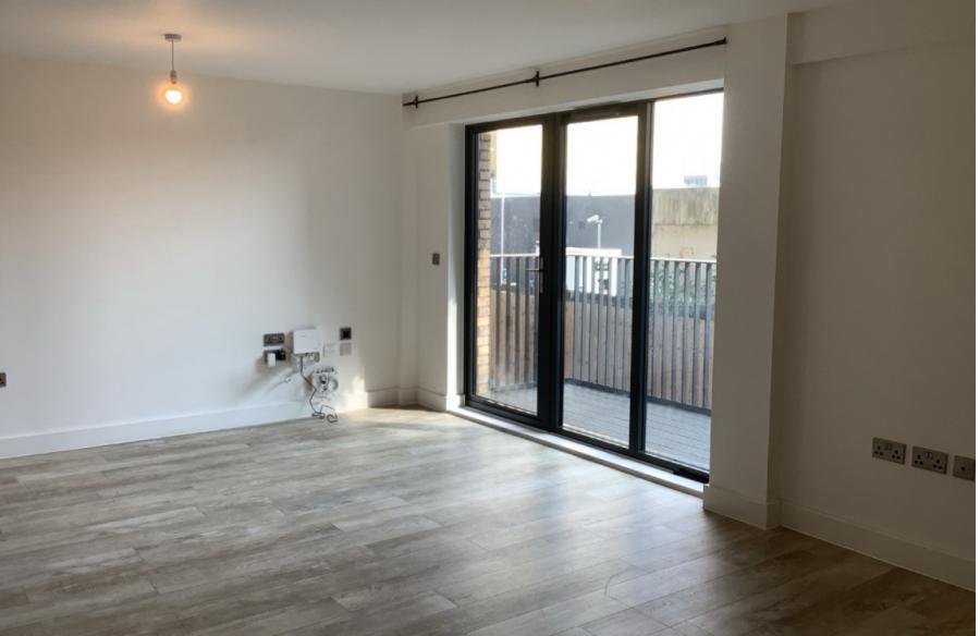 Flat Manorfield in Ashford