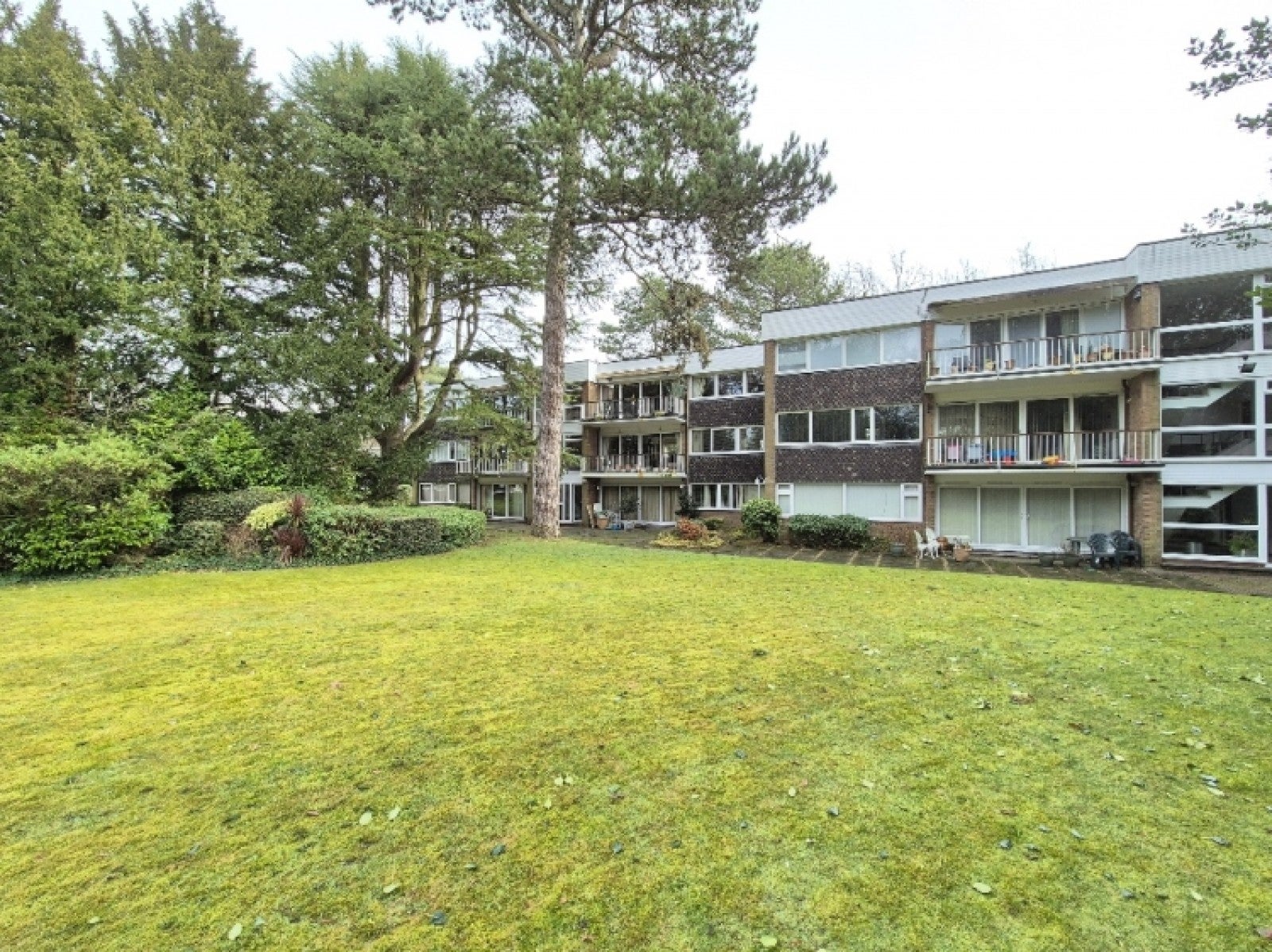 Flat Wesson Gardens in Halesowen