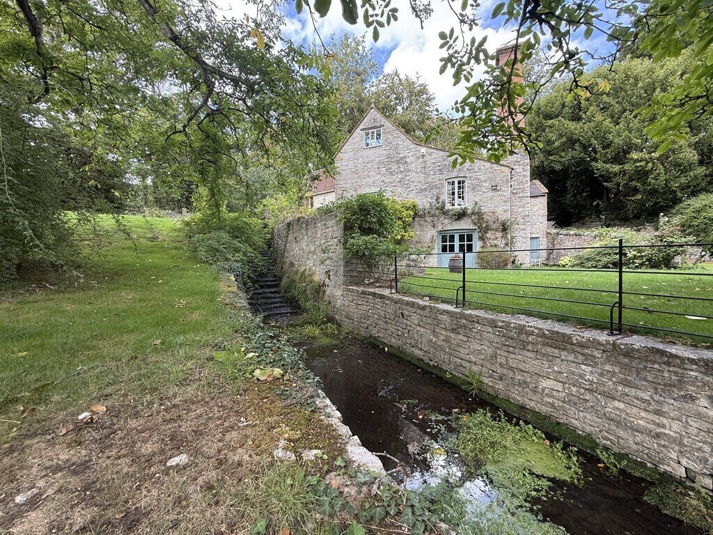 House B3151 in Somerton