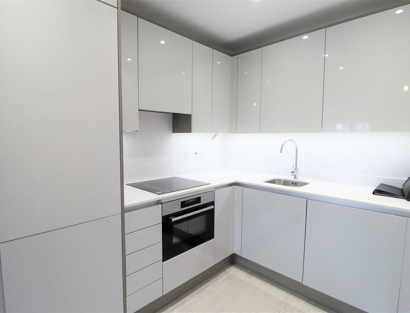 Flat Windsor Street in Greater London