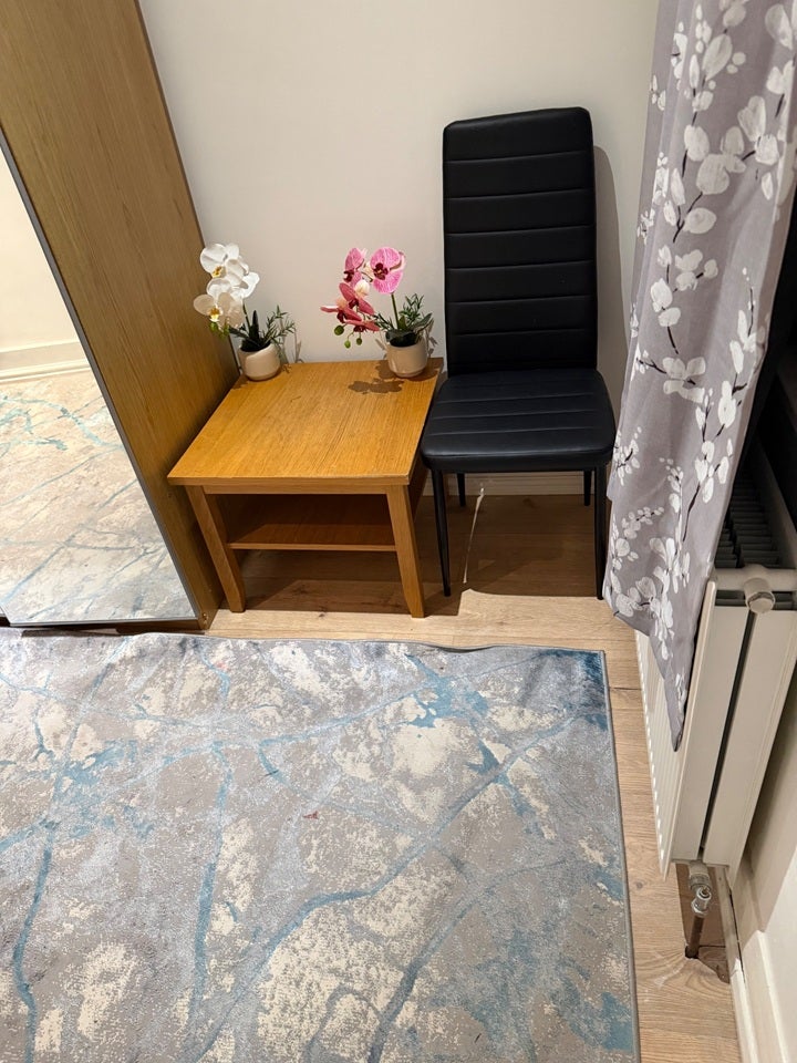 Room Southsea Avenue in Watford