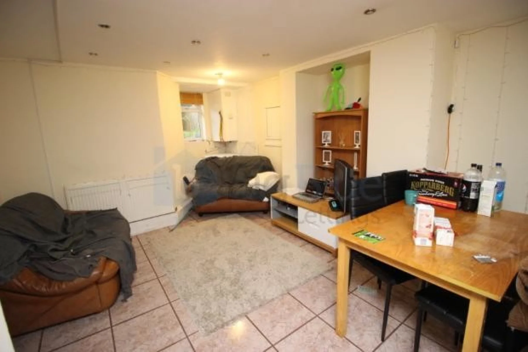 Flat Brudenell Street in Leeds