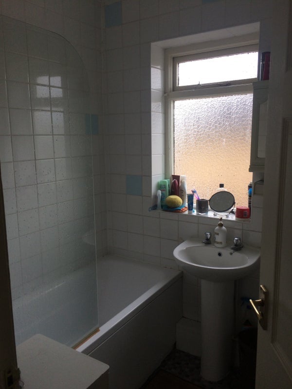 Room Edgley Drive in West Lancashire