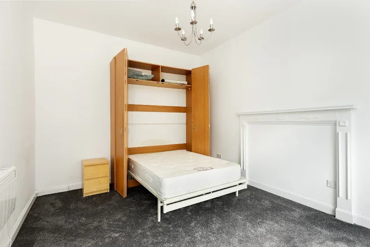 Flat Brunswick Road in City of Edinburgh