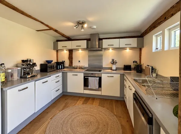 Flat Stocks Green Road in Tonbridge and Malling