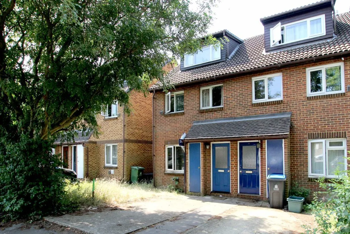 Flat Glenbuck Road in Greater London