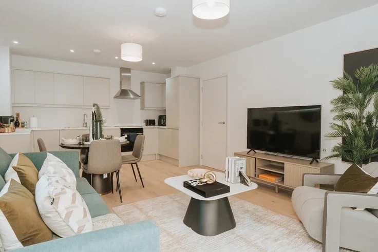Flat Clapham High Street in Greater London