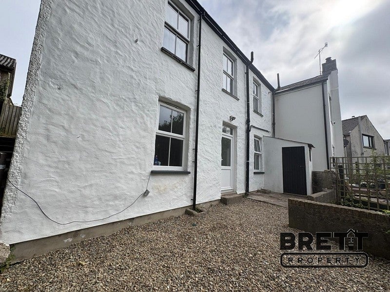Flat Sycamore Street in Pembroke Dock