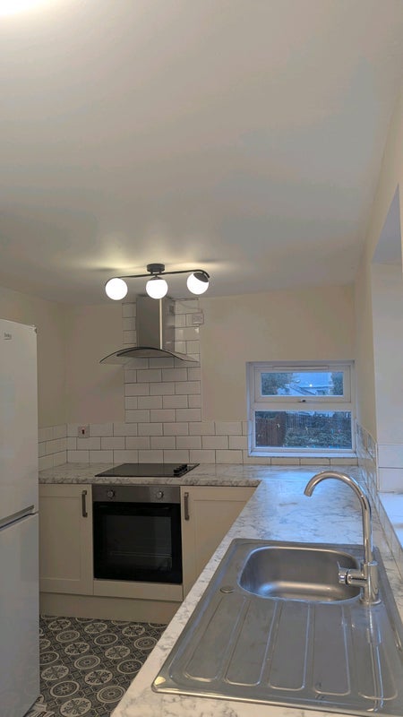 Room Oakfield Road in Birmingham