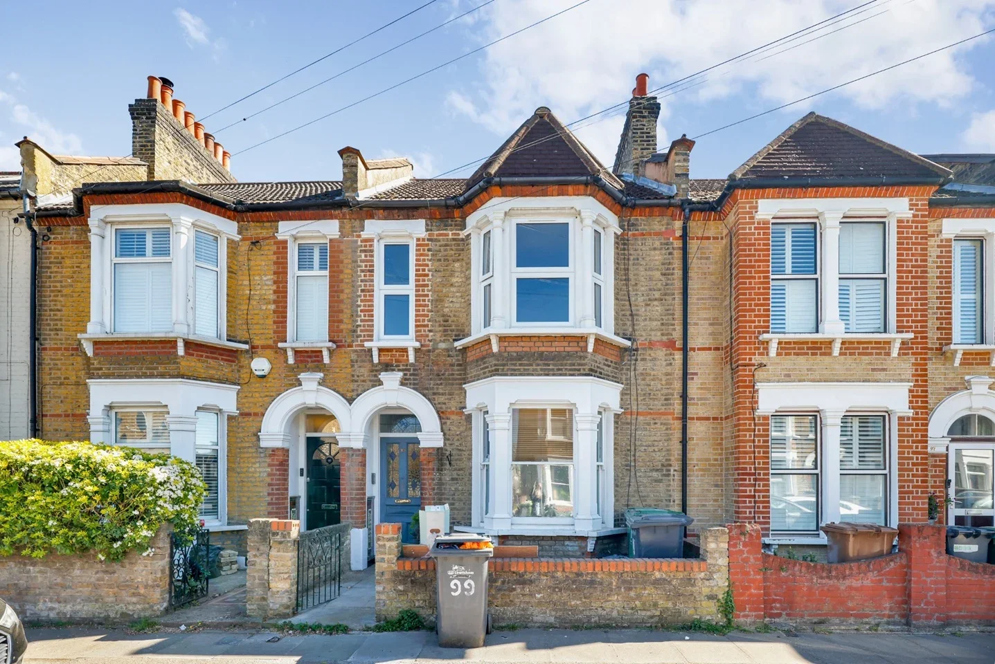 Flat Fernbrook Road in Greater London