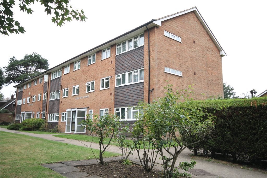 Flat Pampisford Road in Greater London
