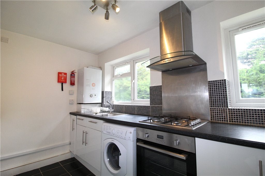 Flat Pampisford Road in Greater London