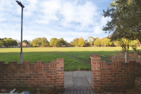 Flat Godstow Road in Greater London