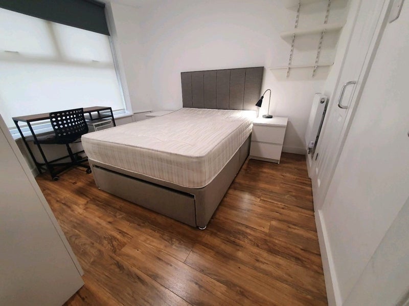 Room Smalldale Avenue in Manchester