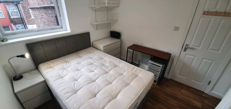 Room Smalldale Avenue in Manchester