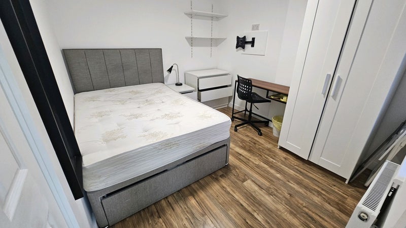 Room Smalldale Avenue in Manchester