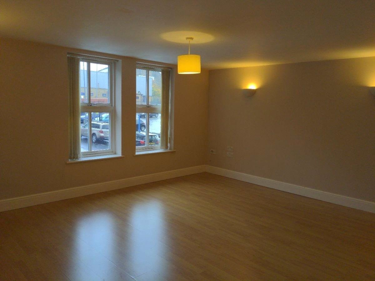 Flat Simes Street in Bradford
