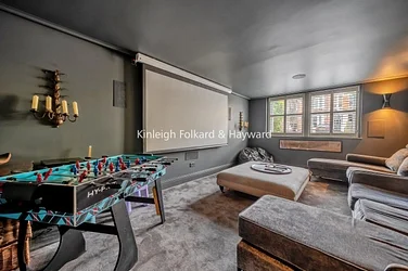 House Pathfield Road in Greater London