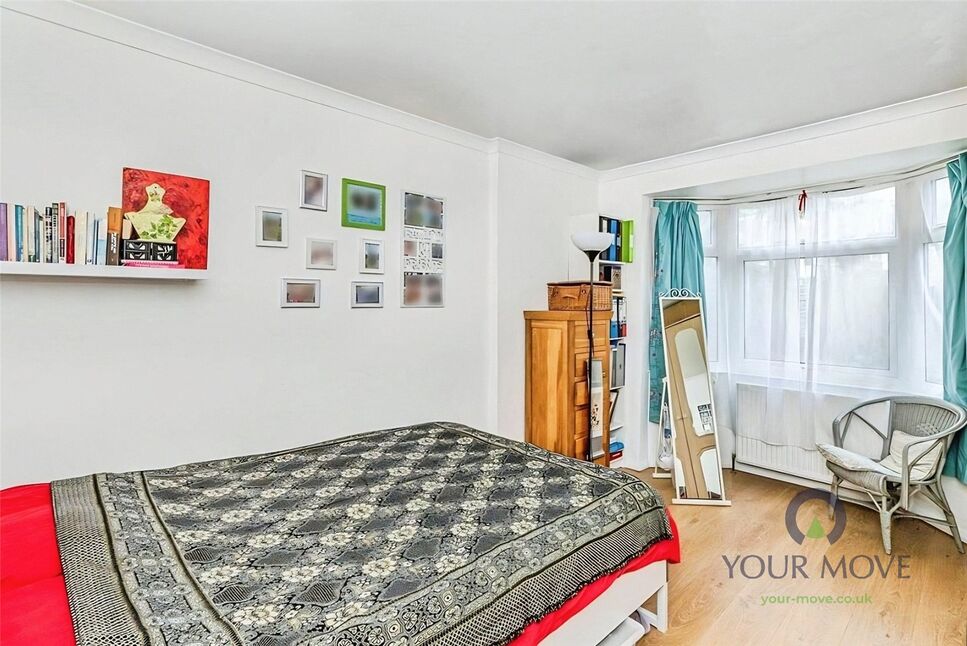 Flat Barnard Gardens in Greater London