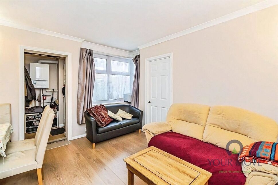 Flat Barnard Gardens in Greater London