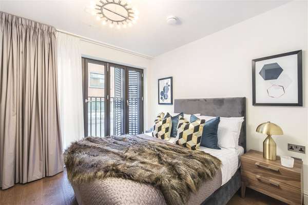Flat Bateman Street in City of Westminster