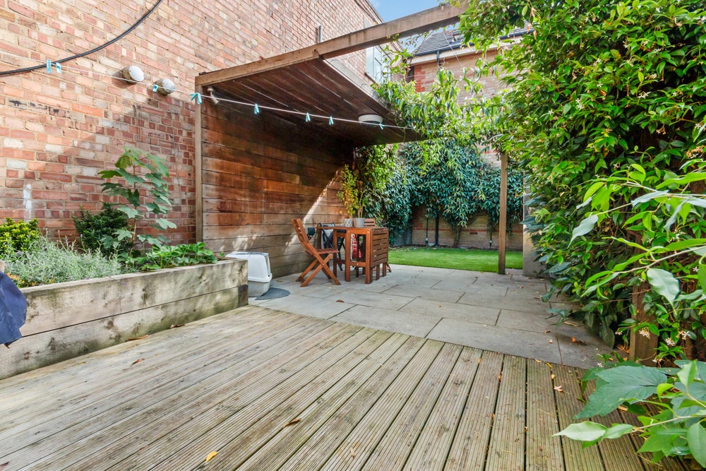 House Hydethorpe Road in Greater London