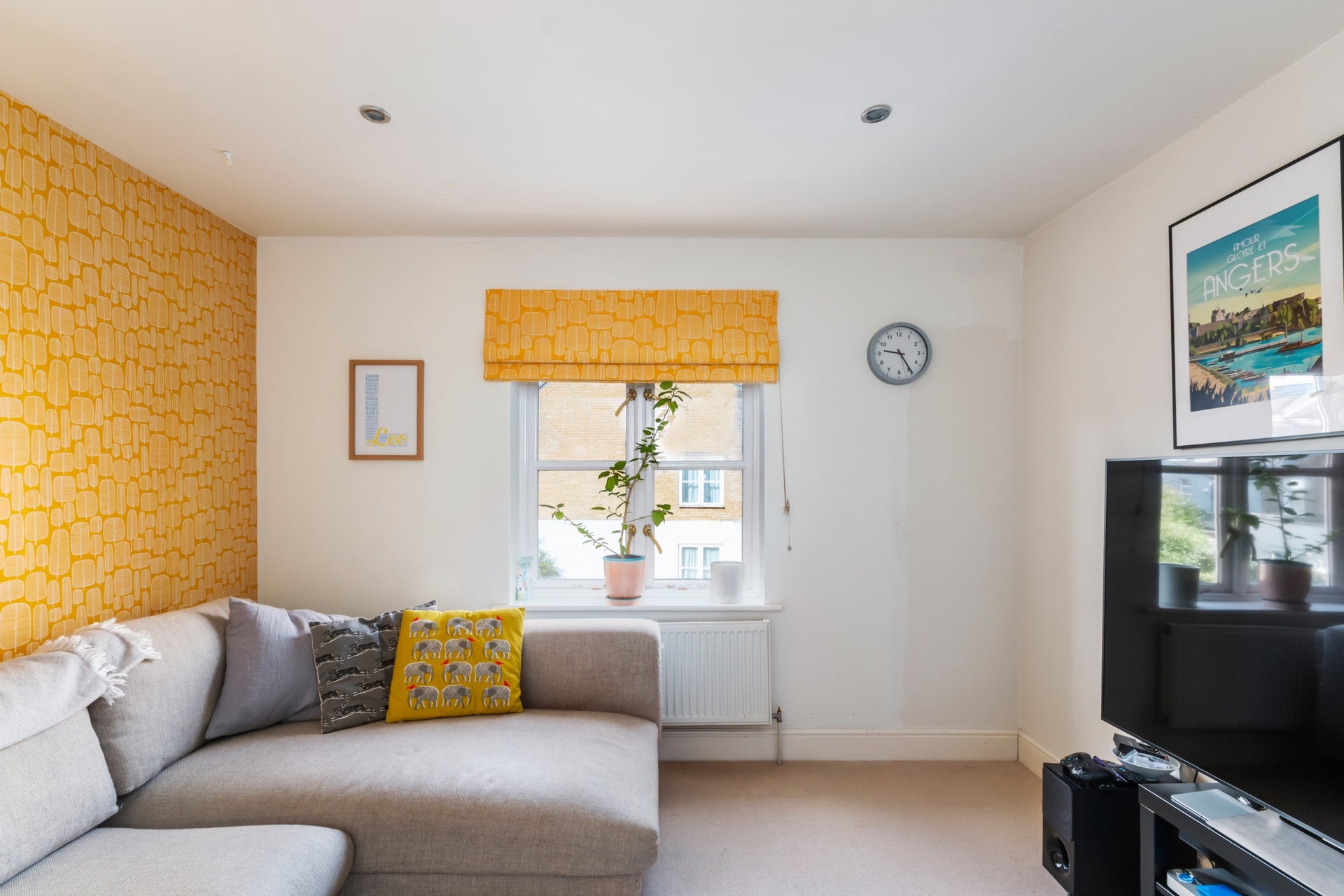 House Hydethorpe Road in Greater London