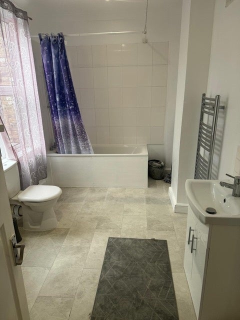 Flat Cobbold Road in Greater London