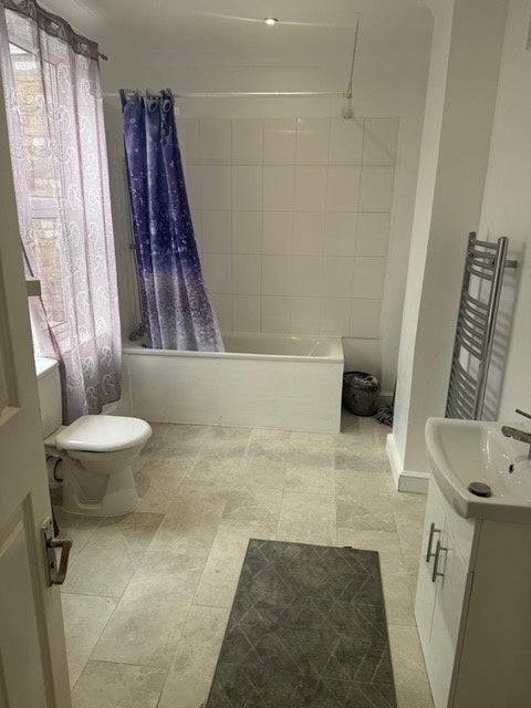 Flat Cobbold Road in Greater London