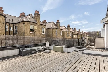 Flat Ufford Street in Greater London