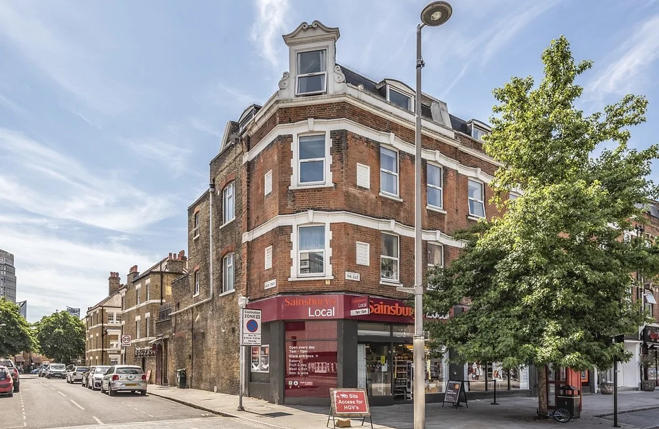 Flat Ufford Street in Greater London