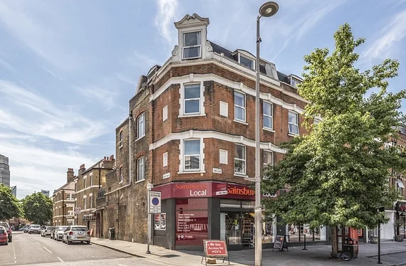 Flat Ufford Street in Greater London