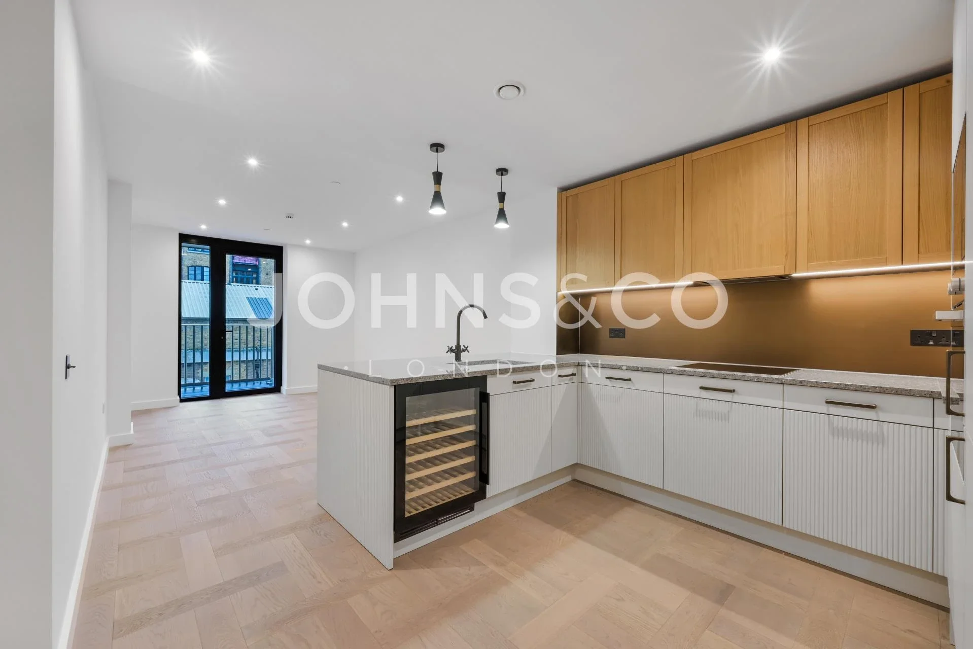 Flat Merino Gardens in Greater London