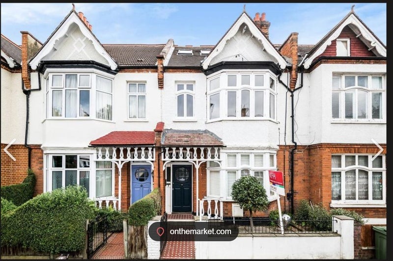 Room Fernwood Avenue in Greater London