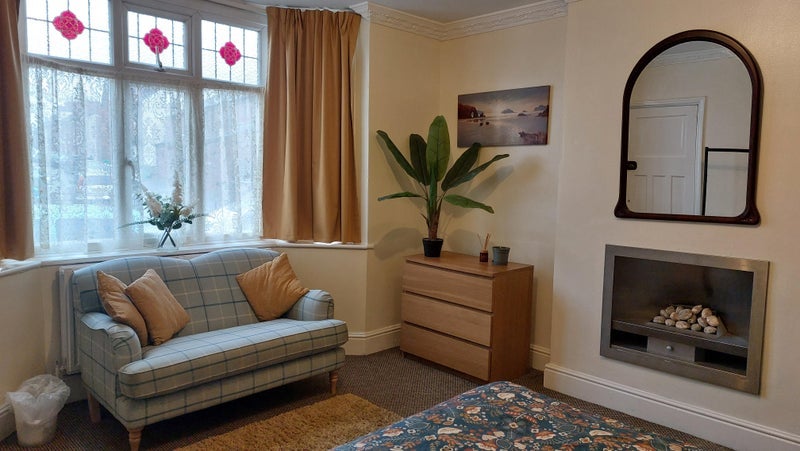 Room Arnold Road in Nottingham