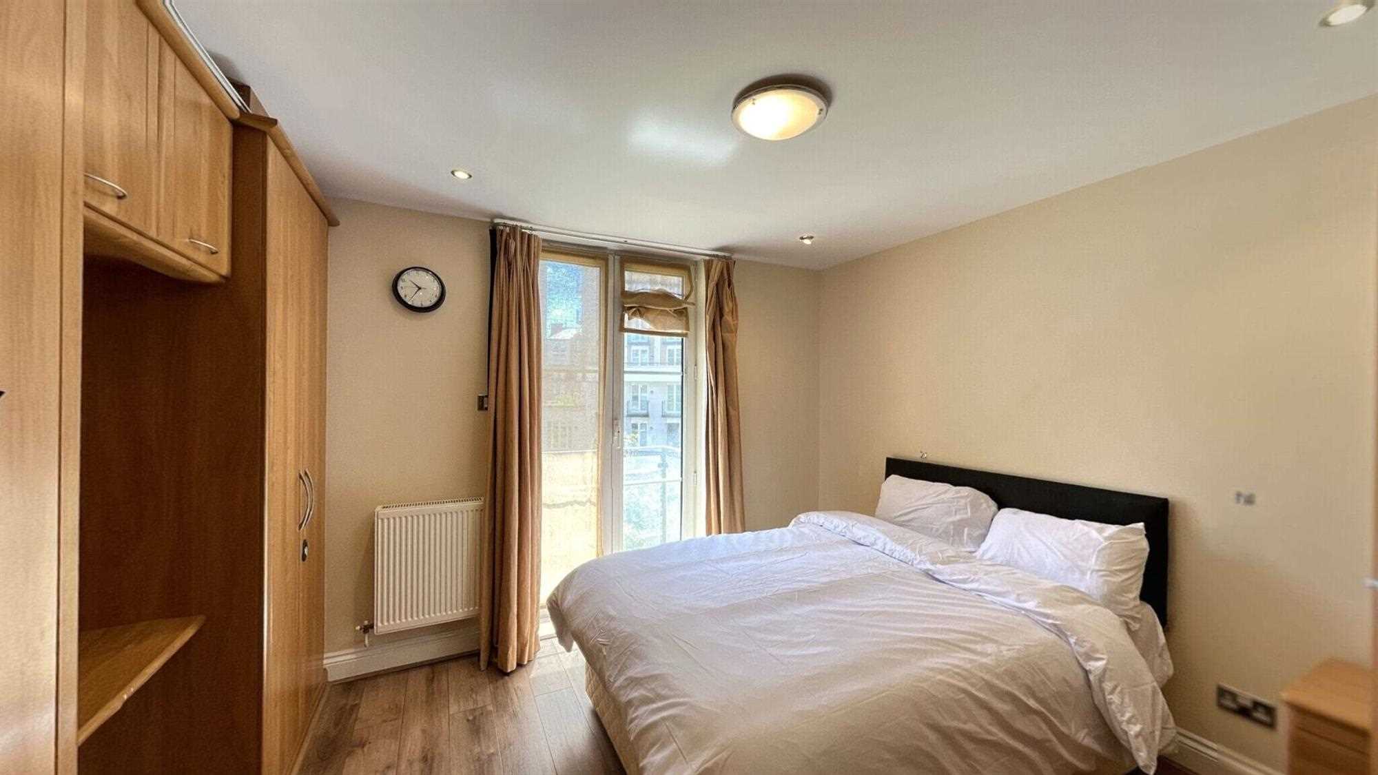 Flat Palgrave Gardens in City of Westminster