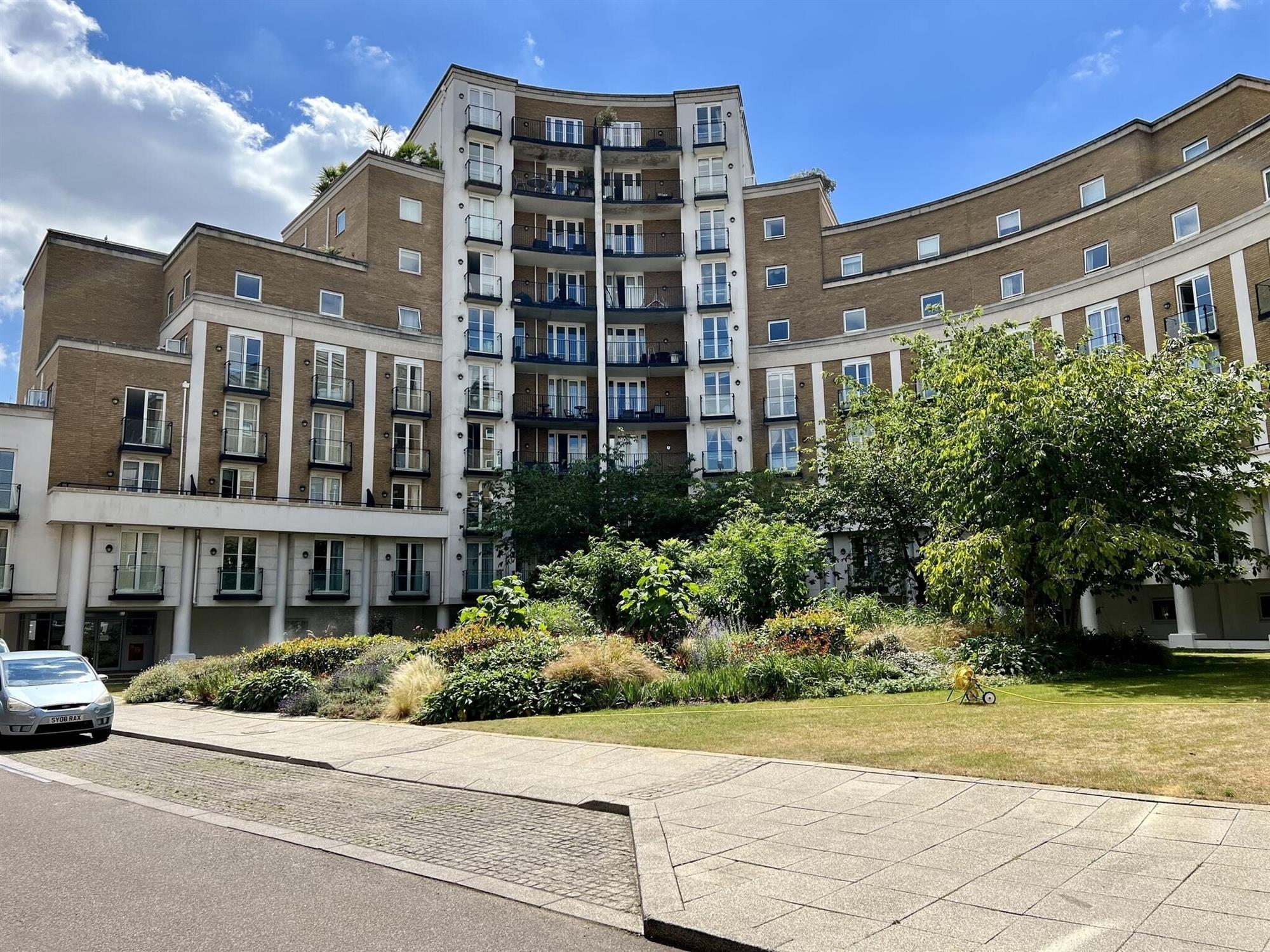 Flat Palgrave Gardens in City of Westminster